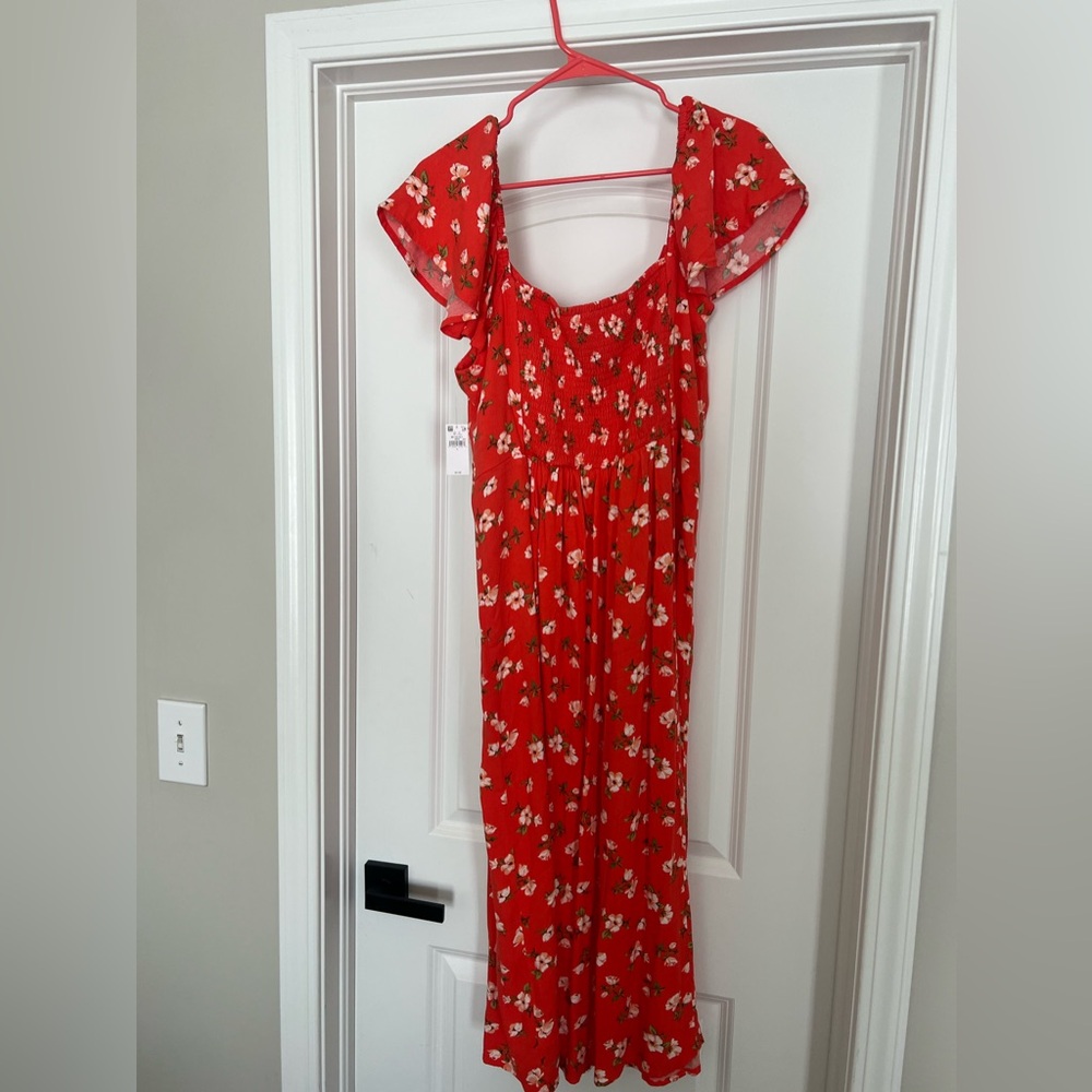 Old Navy Flutter-Sleeve Crepe Midi Dress - Picture 4 of 6